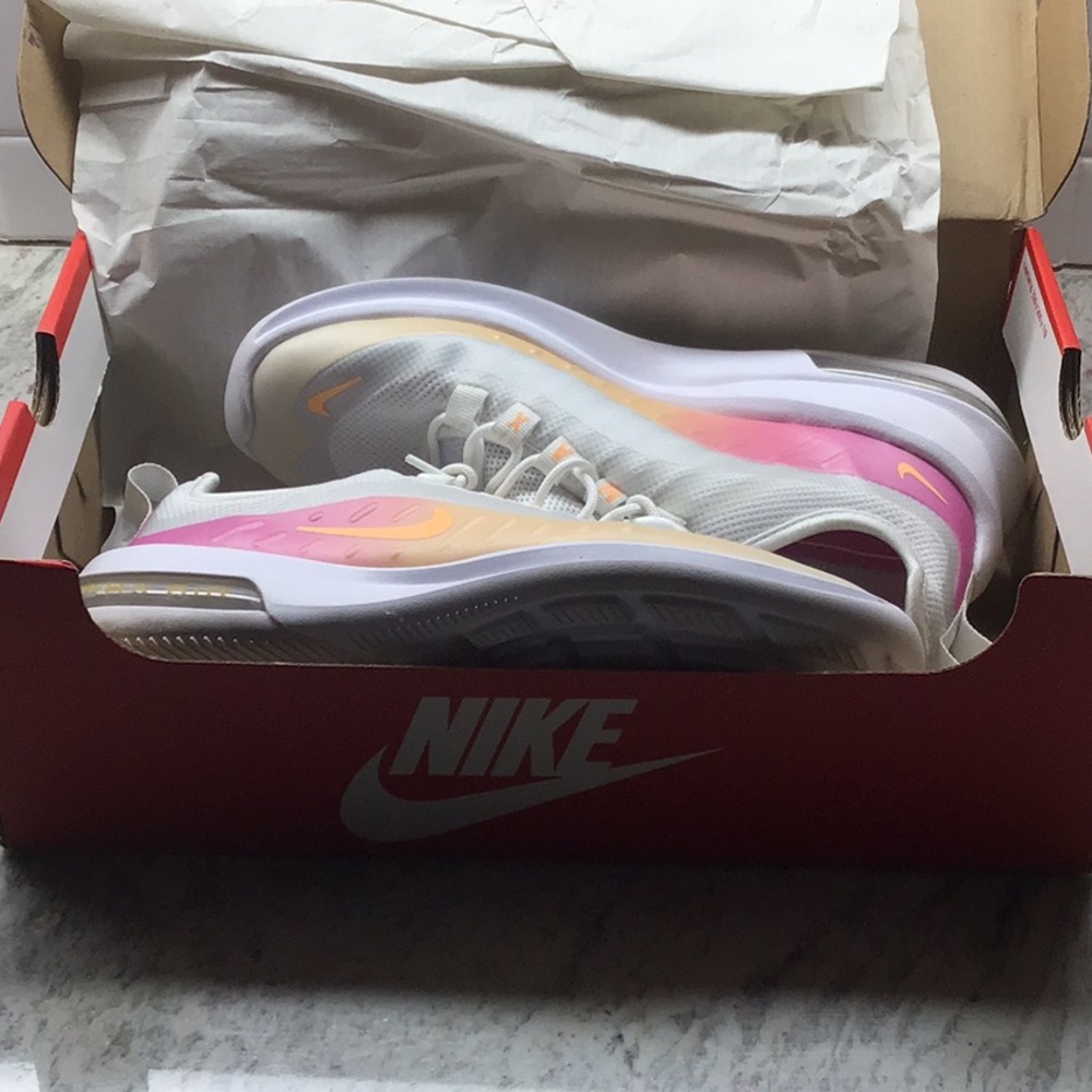 SOLD!! Nike Air Maxis 💛 size 7 💛 —NWT! - Picture 15 of 15
